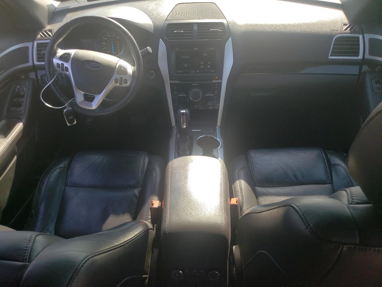 2015 Ford Explorer - Image 8