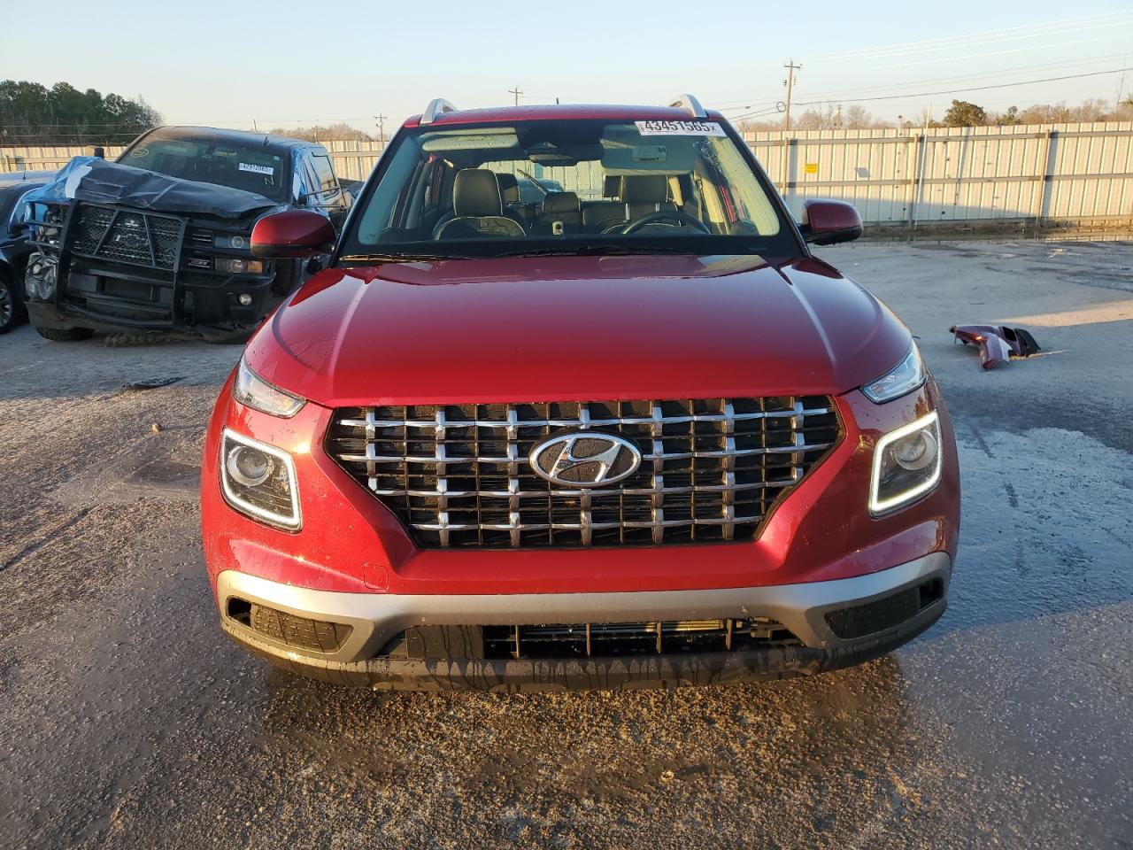 2024 Hyundai Venue - Image 5