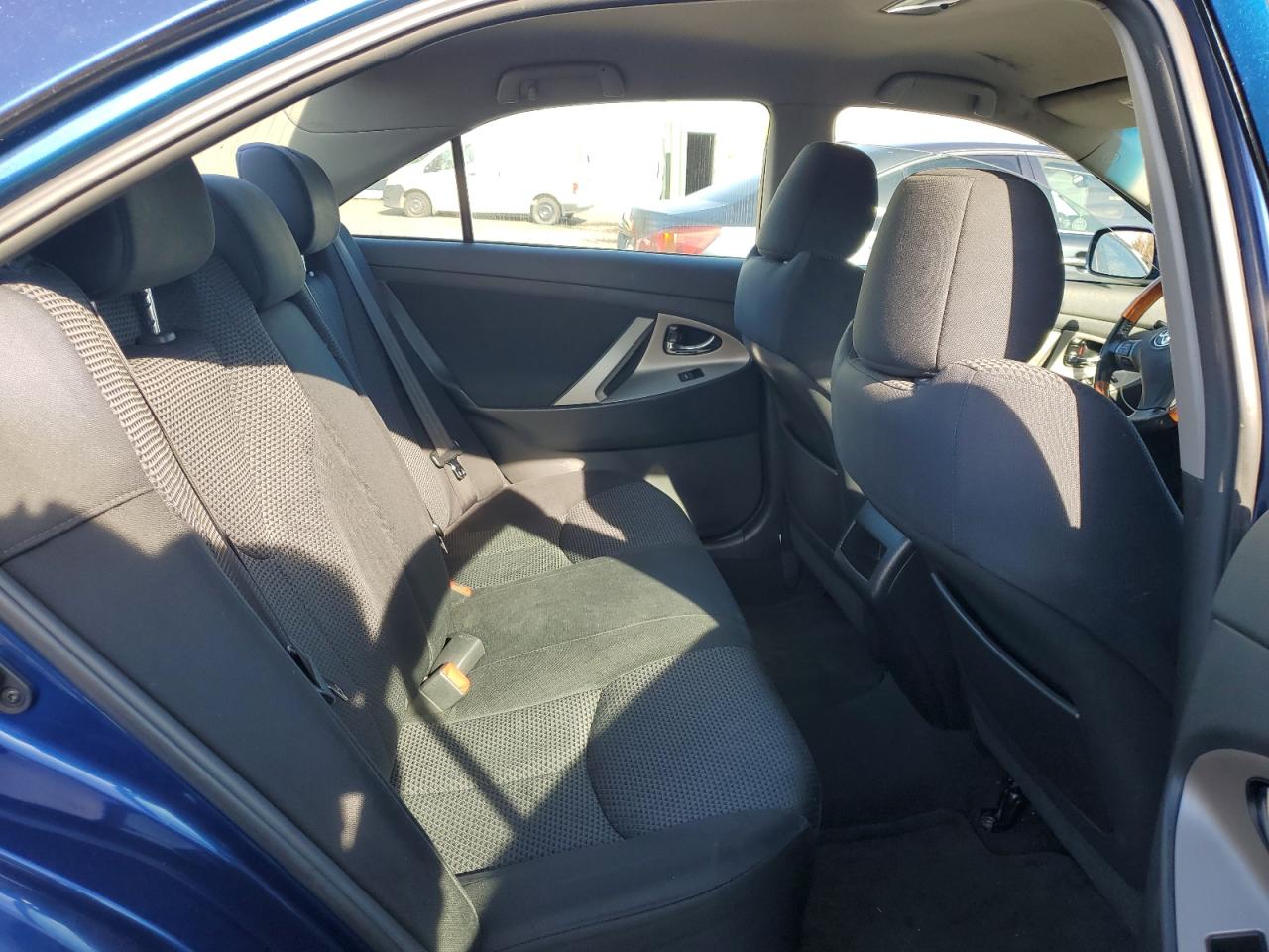 2010 Toyota Camry - Image 10