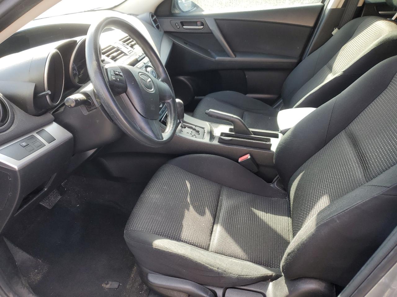 2012 Mazda 3 - Image 7