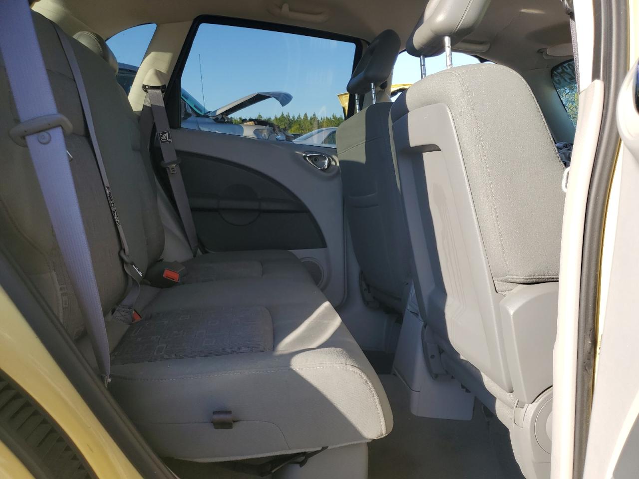 2007 Chrysler PT Cruiser - Image 11