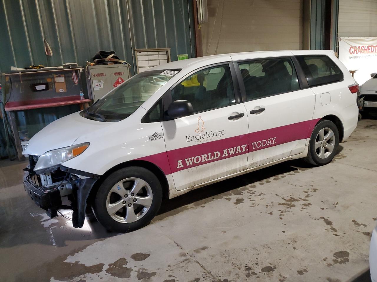 2015 Toyota Sienna - Image 1