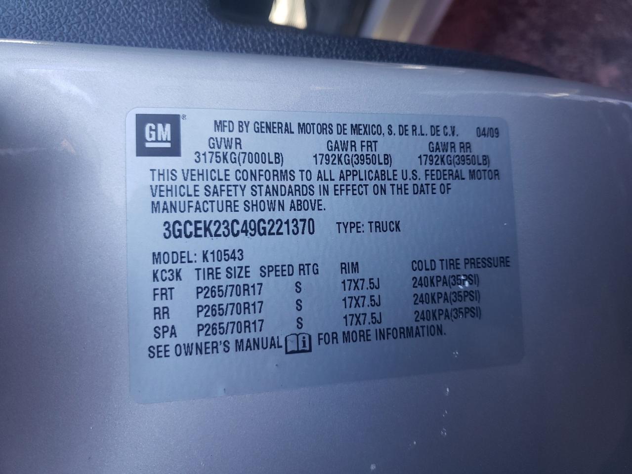 2009 Chevrolet Silverado - Image 12