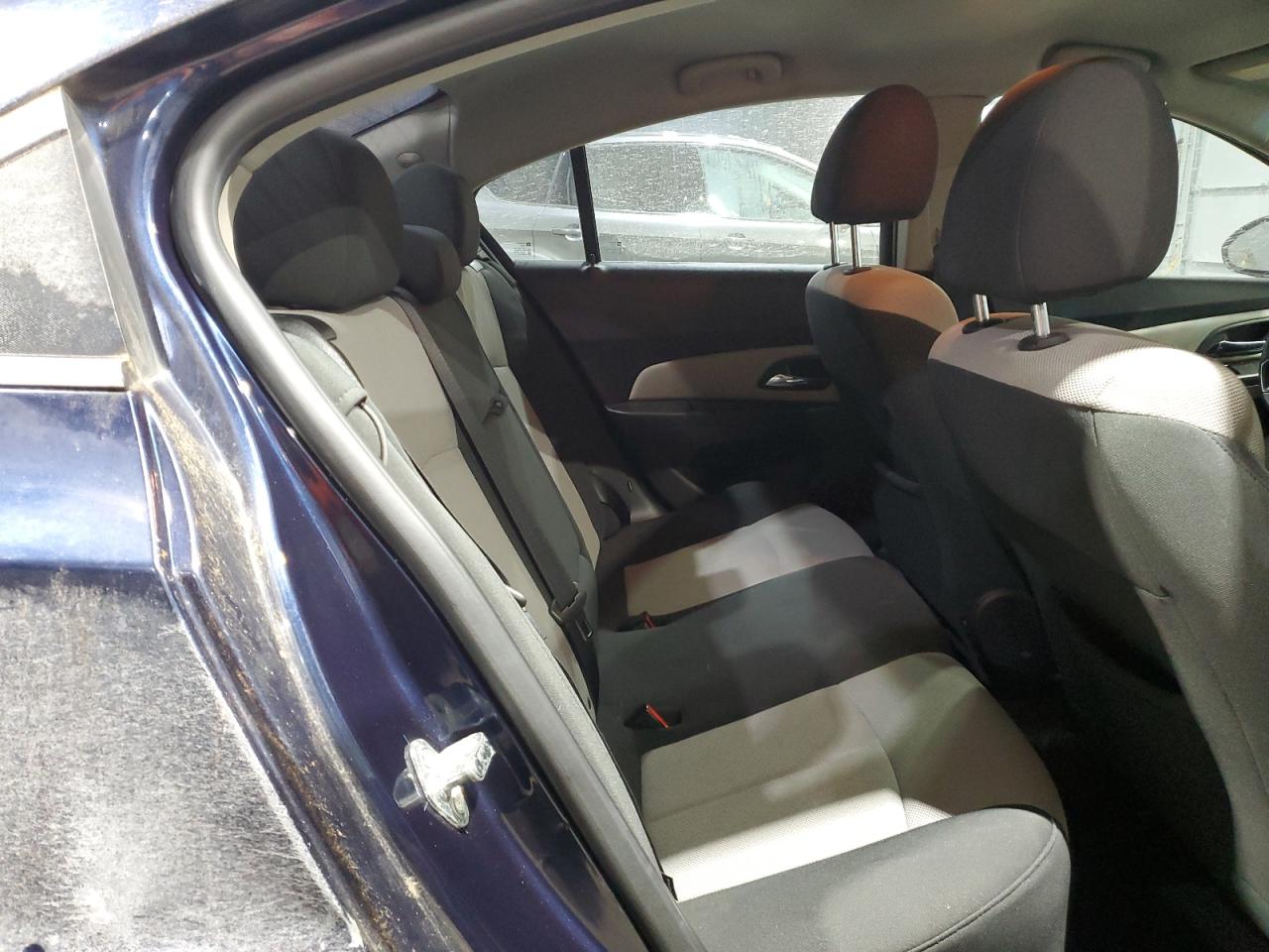2011 Chevrolet Cruze - Image 10