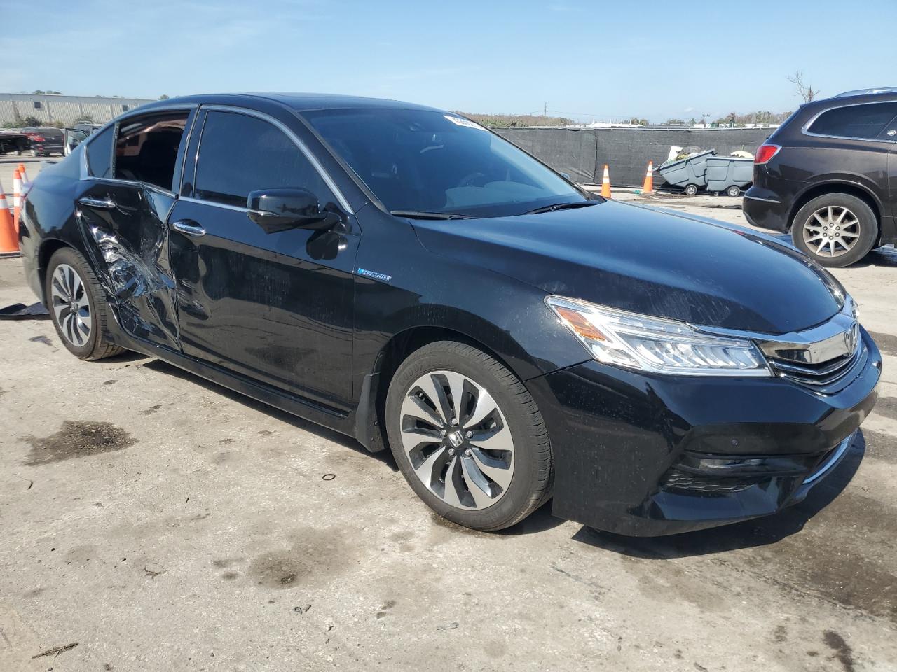 2017 Honda Accord - Image 4
