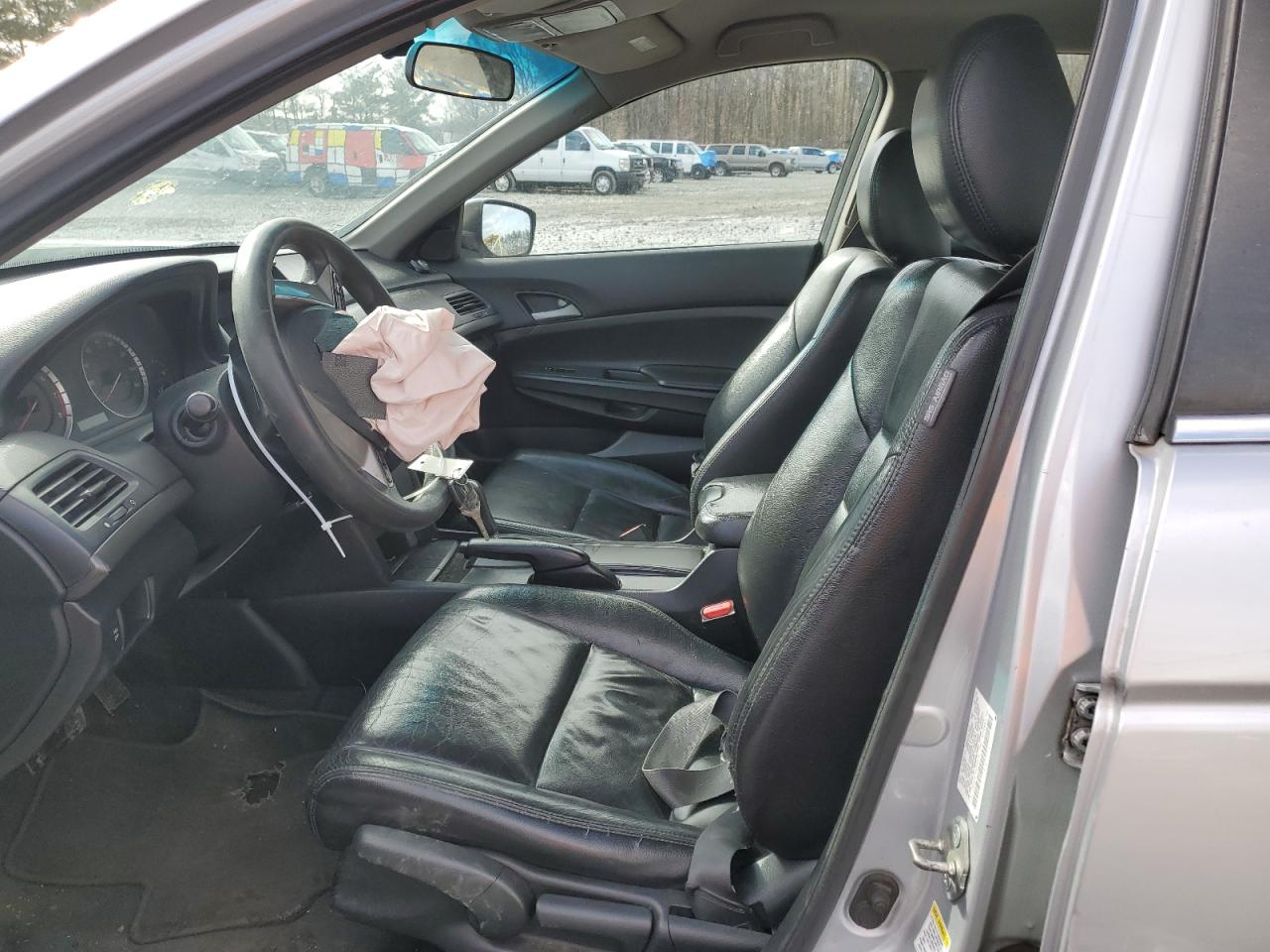 2010 Honda Accord - Image 8