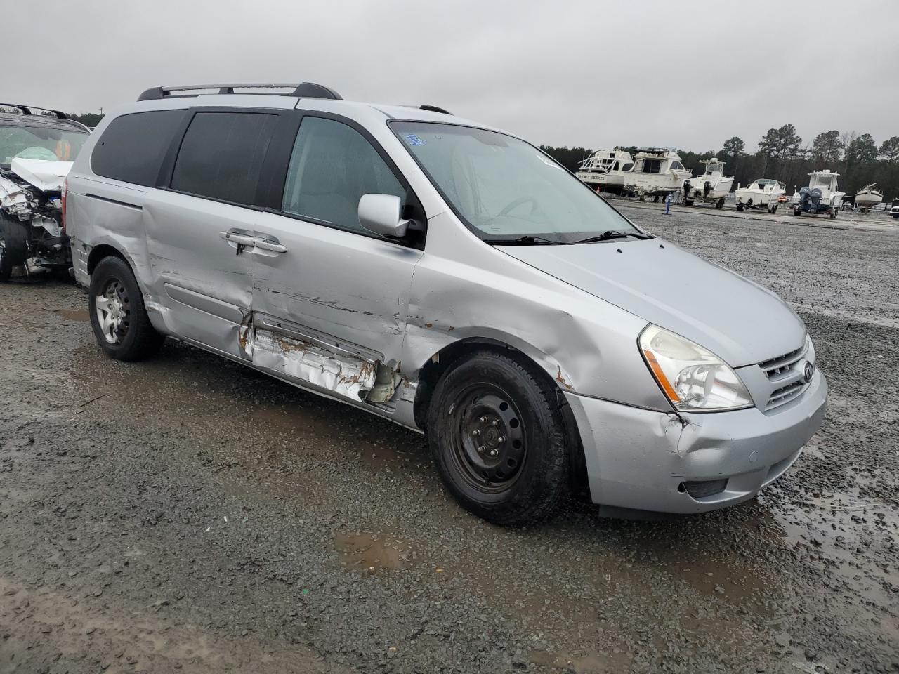 2008 Kia Sedona - Image 4