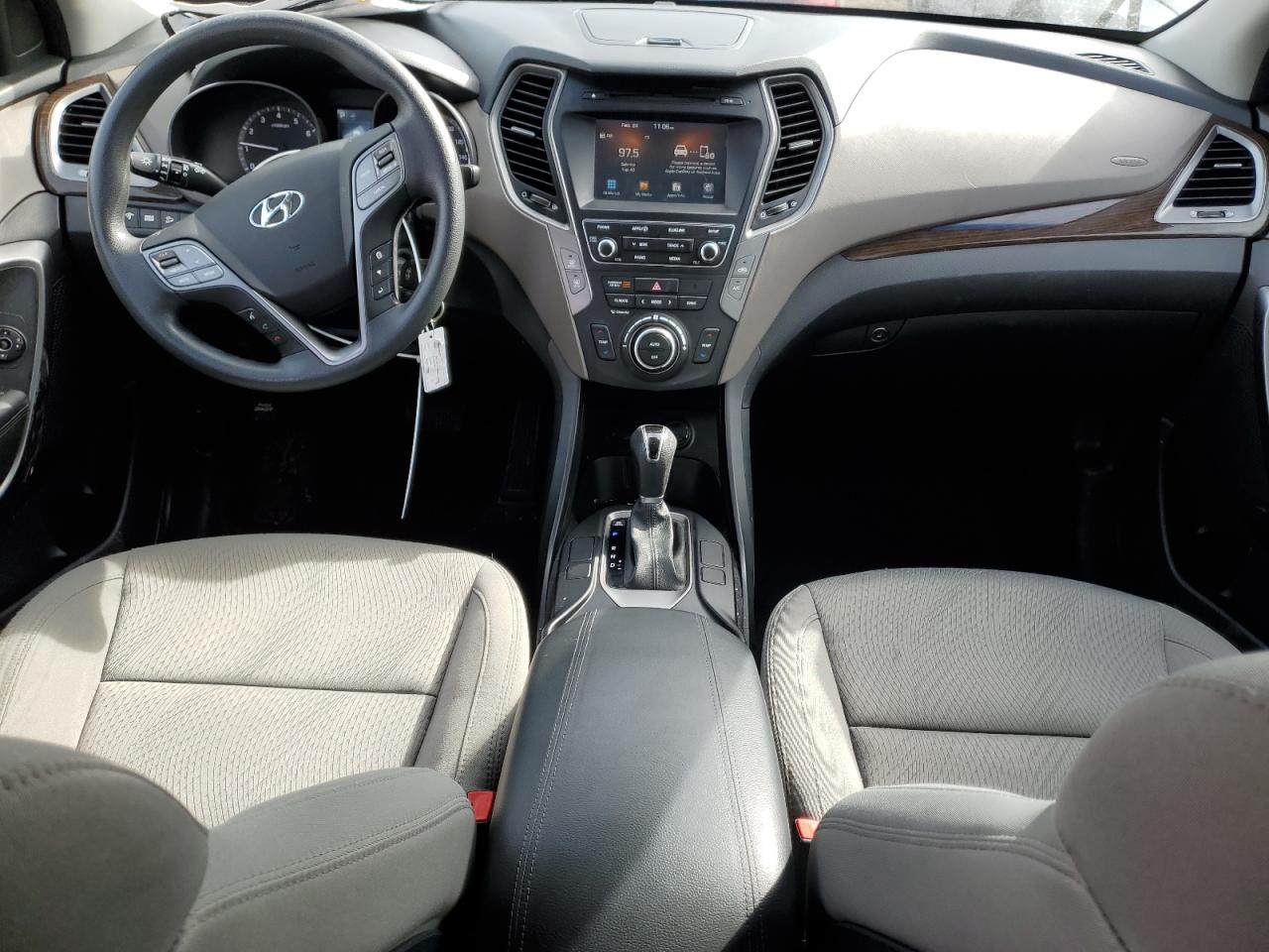 2017 Hyundai Santa Fe - Image 8