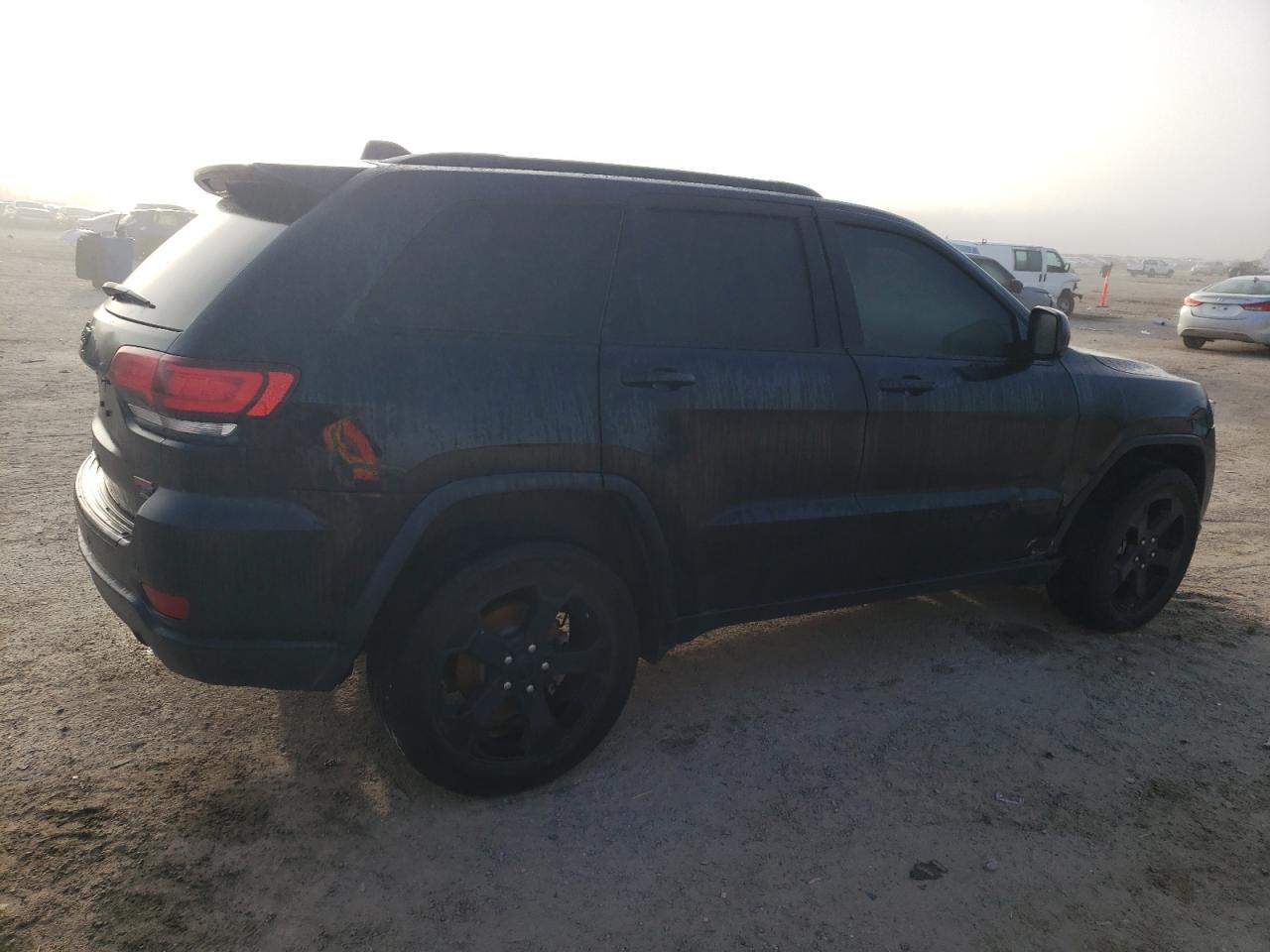 2018 Jeep Grand Cherokee - Image 3