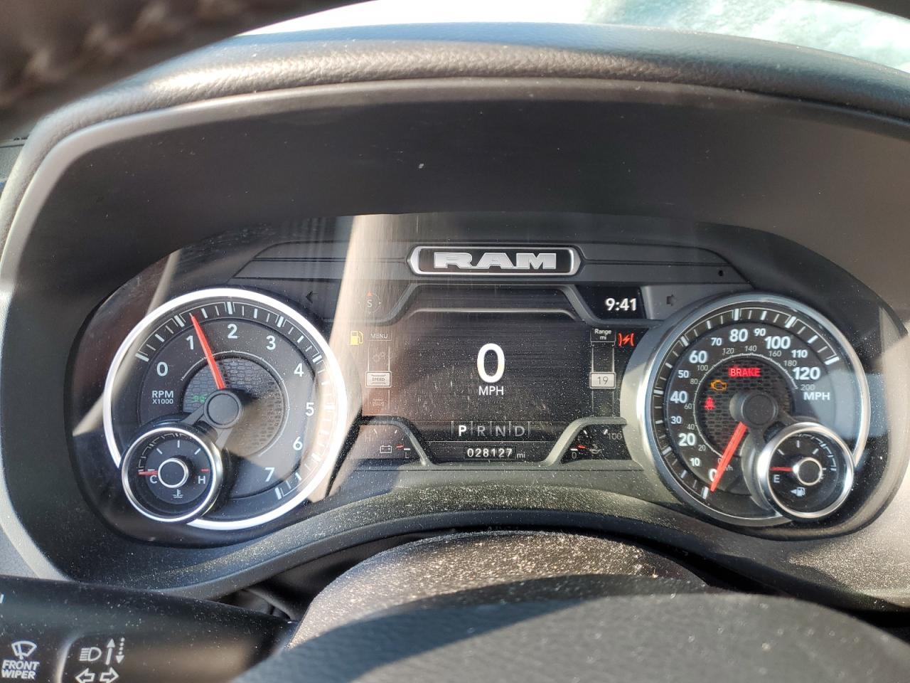 2022 RAM 1500 - Image 9