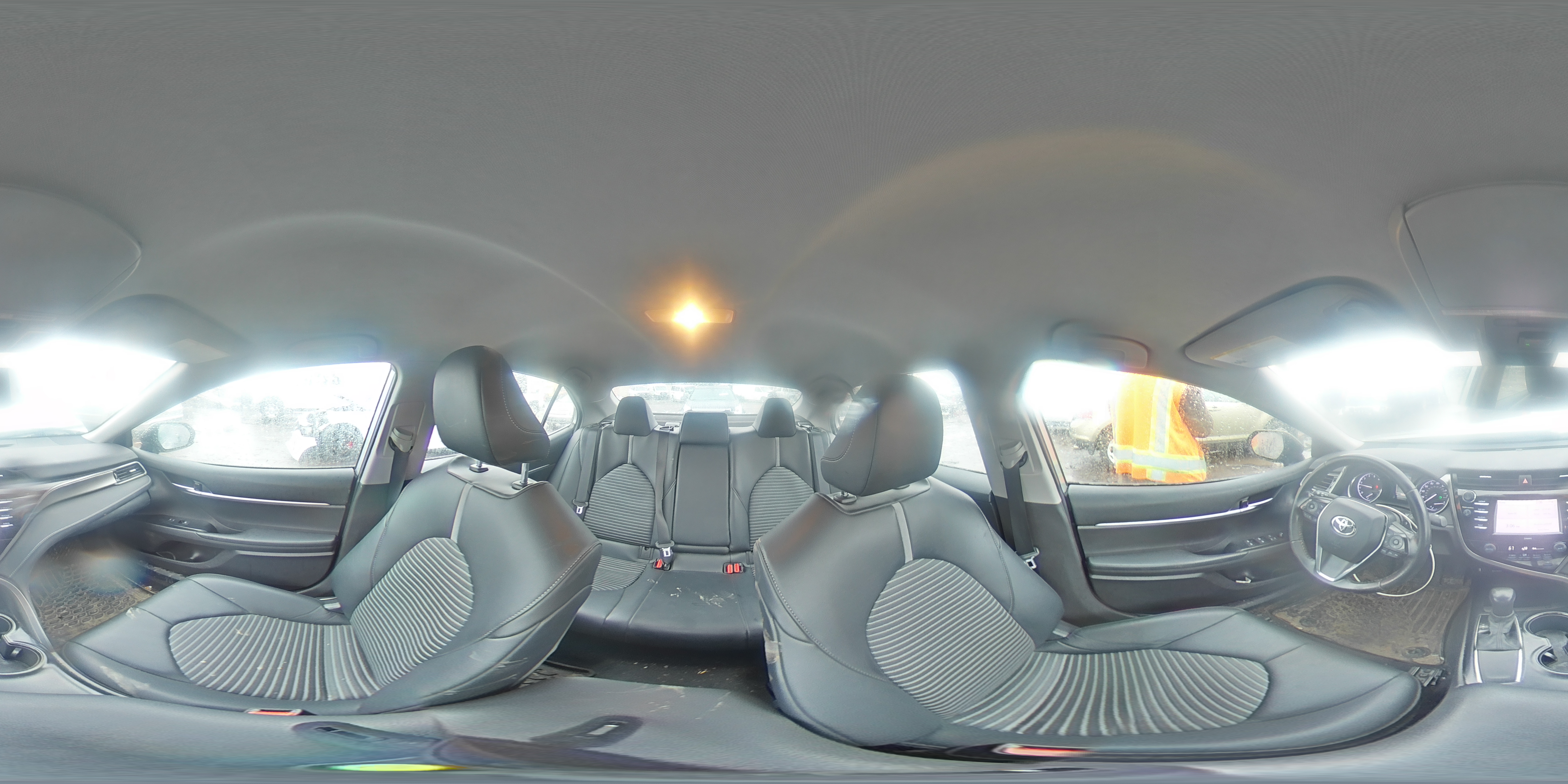 2020 Toyota Camry - Image 12