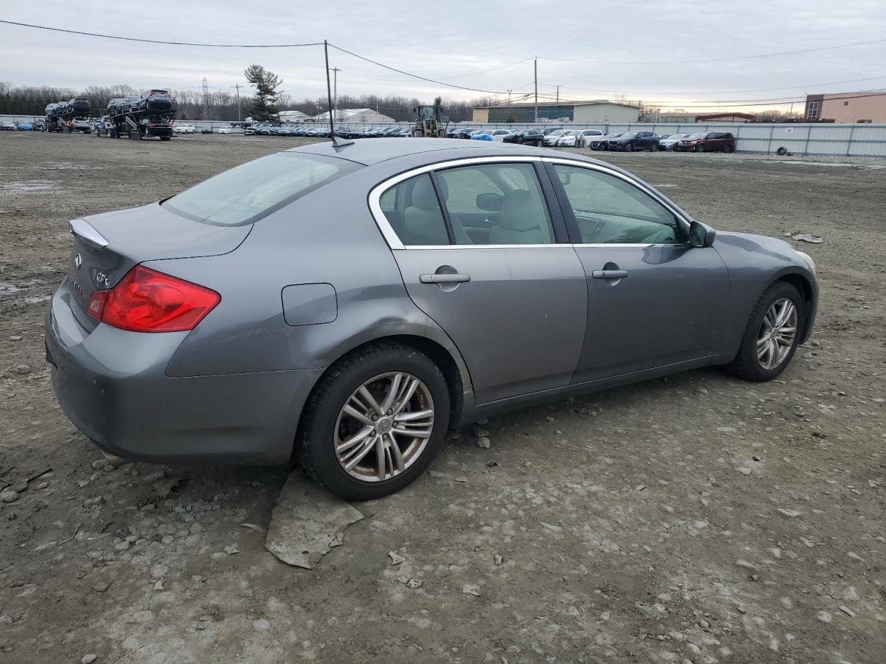 2011 Infiniti G - Image 3