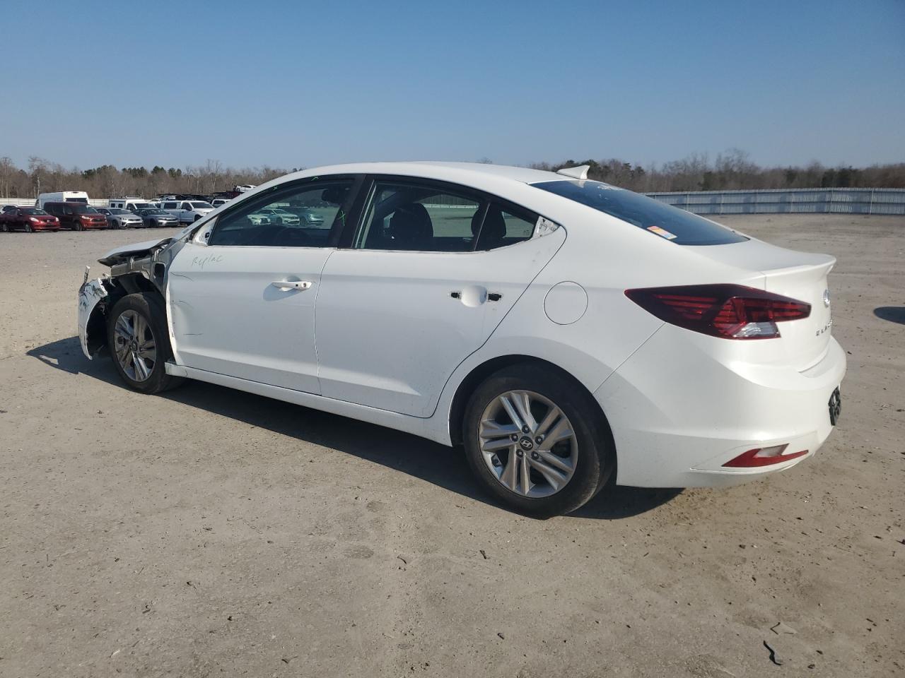 2019 Hyundai Elantra - Image 2