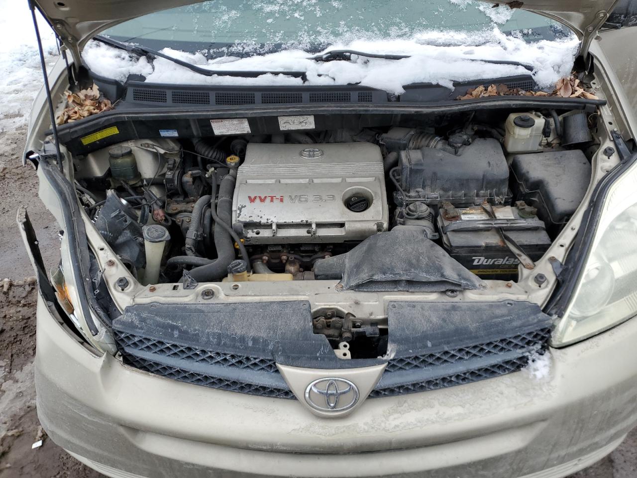 2004 Toyota Sienna - Image 12