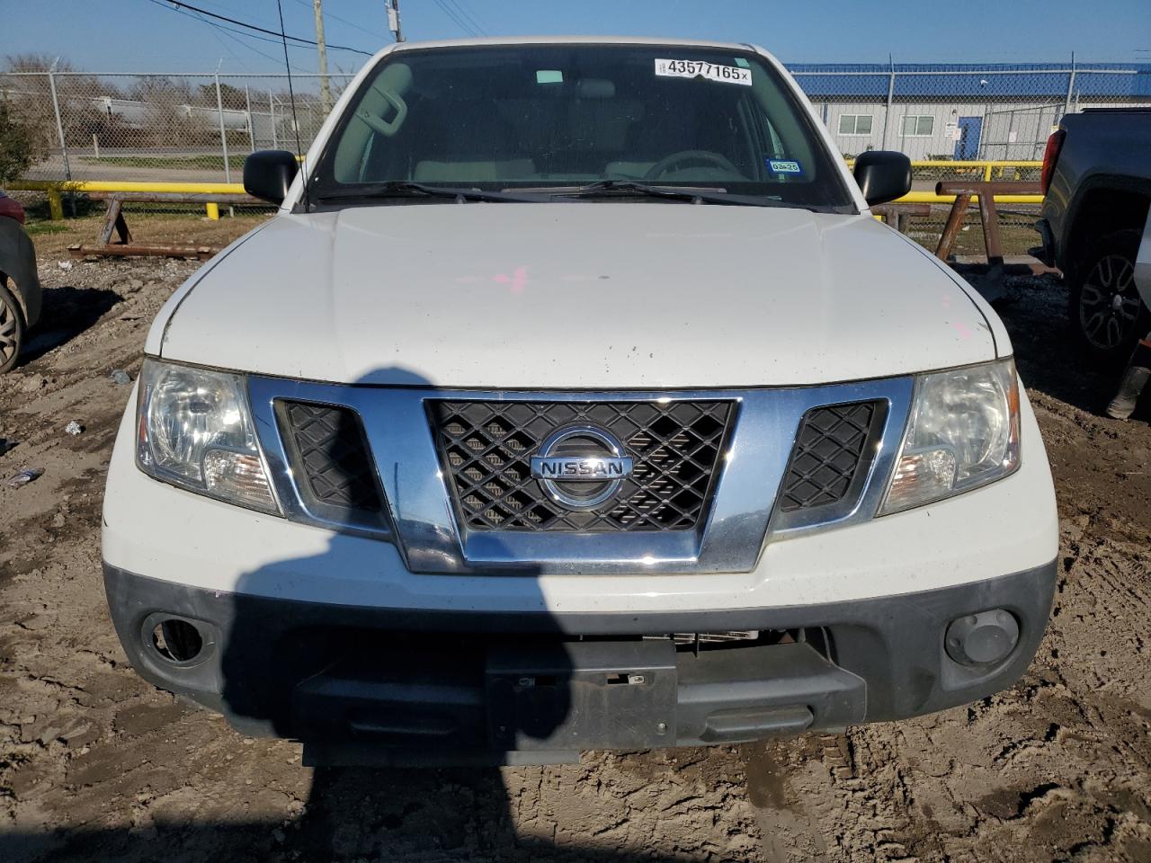 2017 Nissan Navara (Frontier) - Image 5