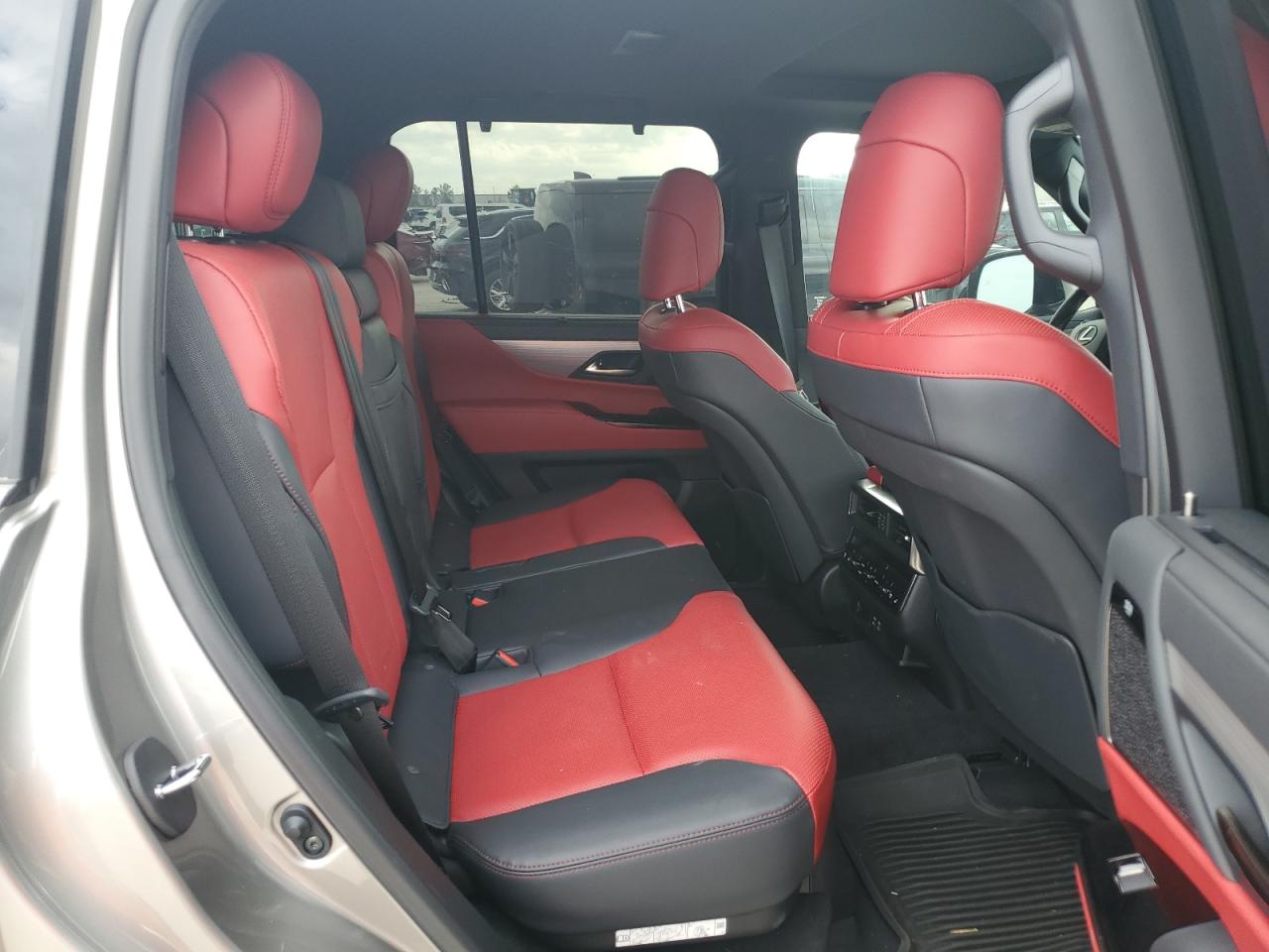 2023 Lexus LX - Image 11
