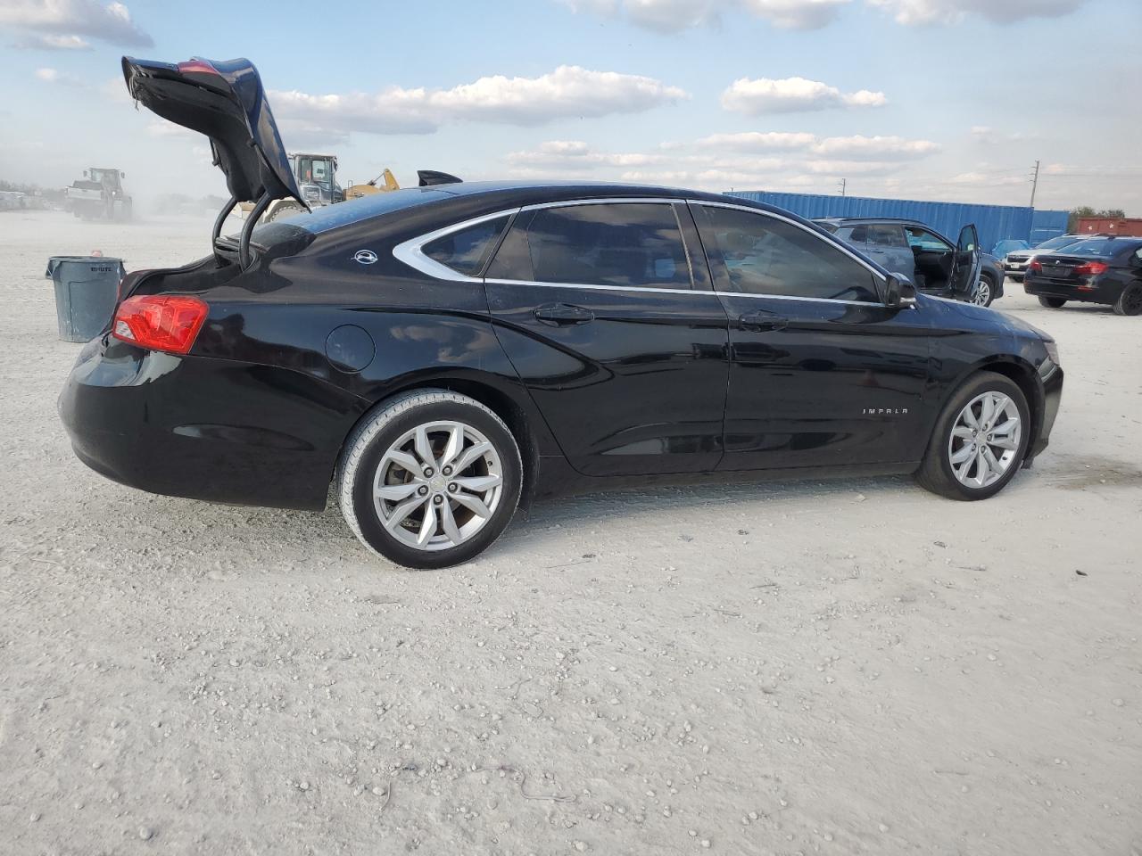 2016 Chevrolet Impala - Image 3