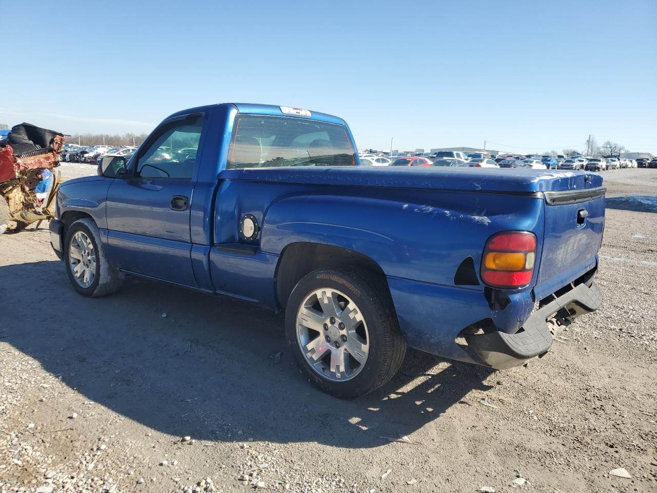 2004 Chevrolet Silverado - Image 2