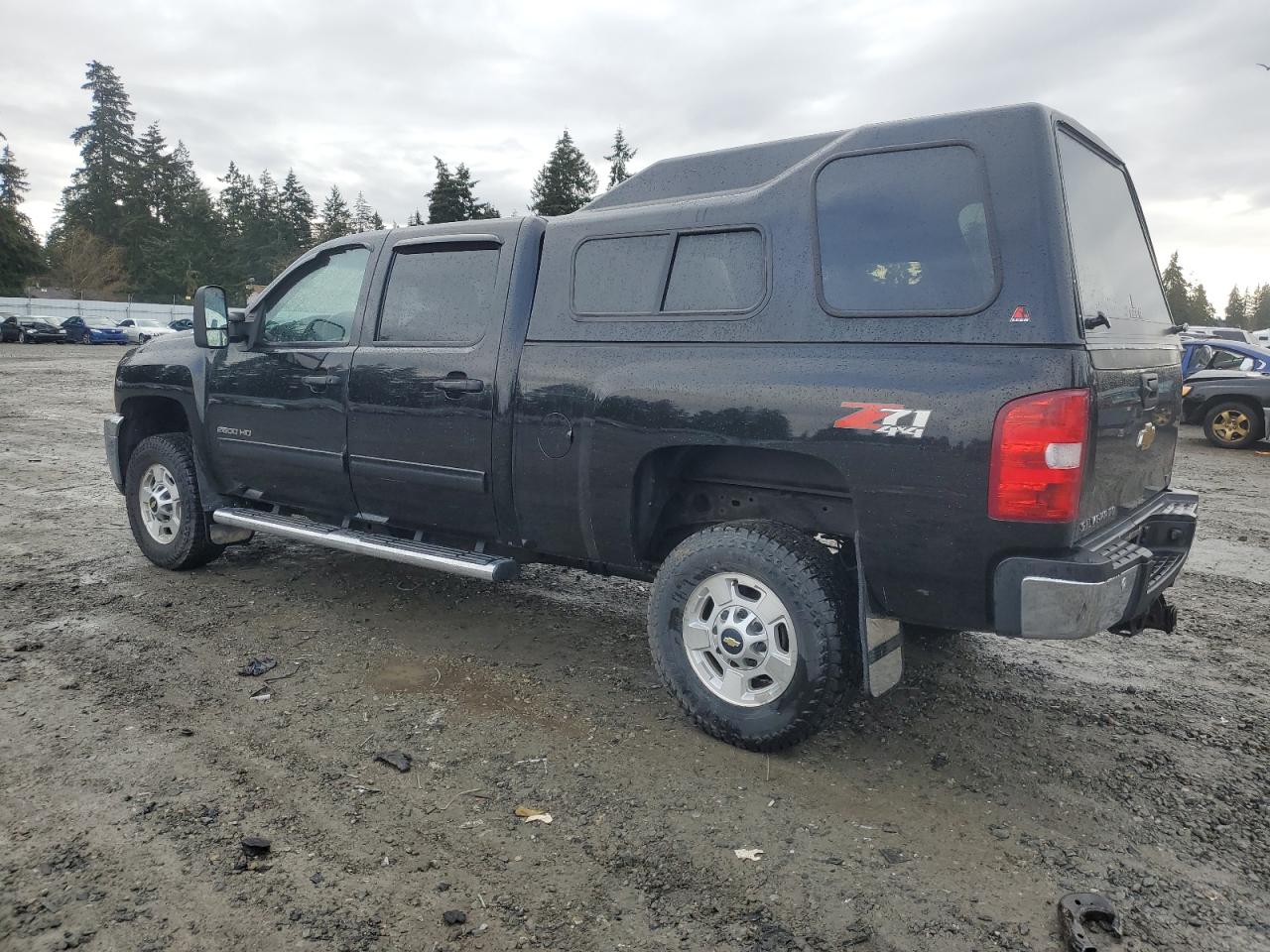 2011 Chevrolet Silverado - Image 2