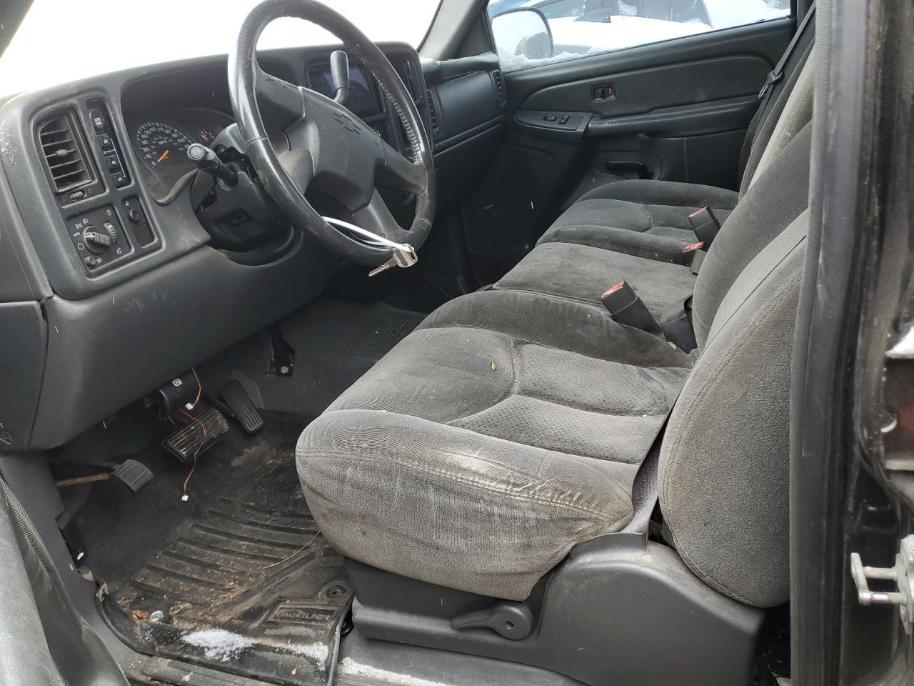 2005 Chevrolet Silverado - Image 7