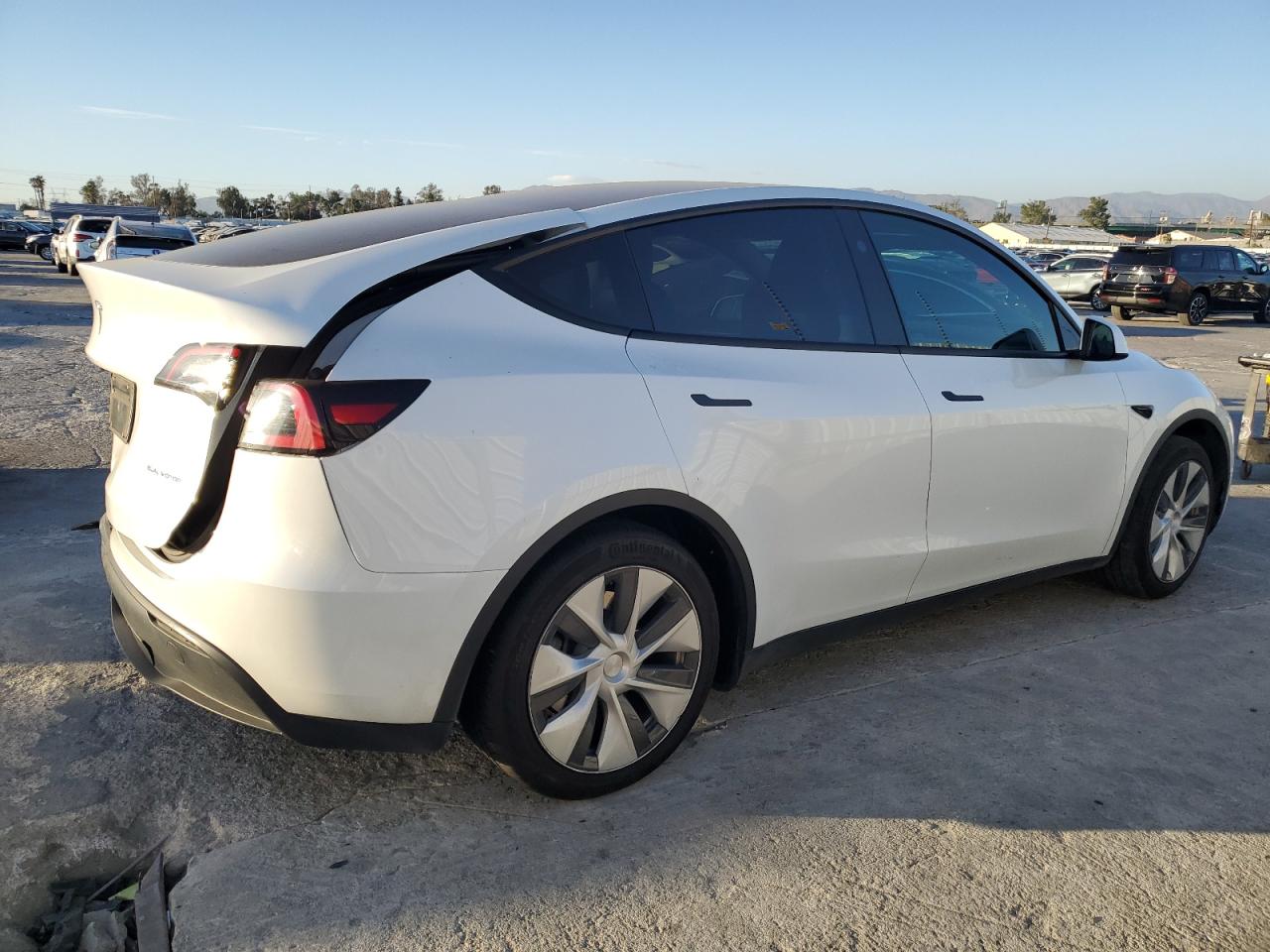 Фото: 7SAYGAEE7PF796074 - 3