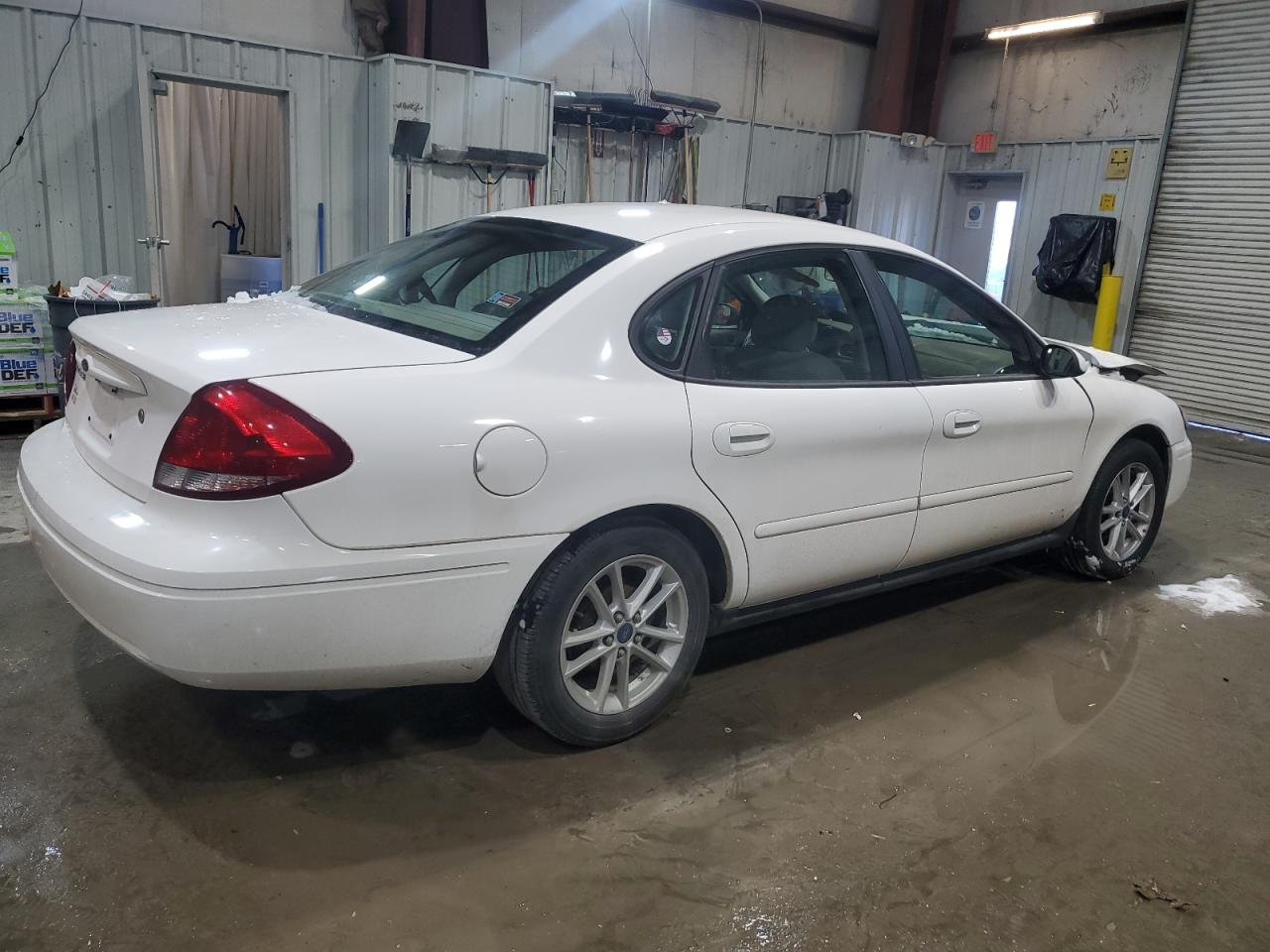 2004 Ford Taurus - Image 3
