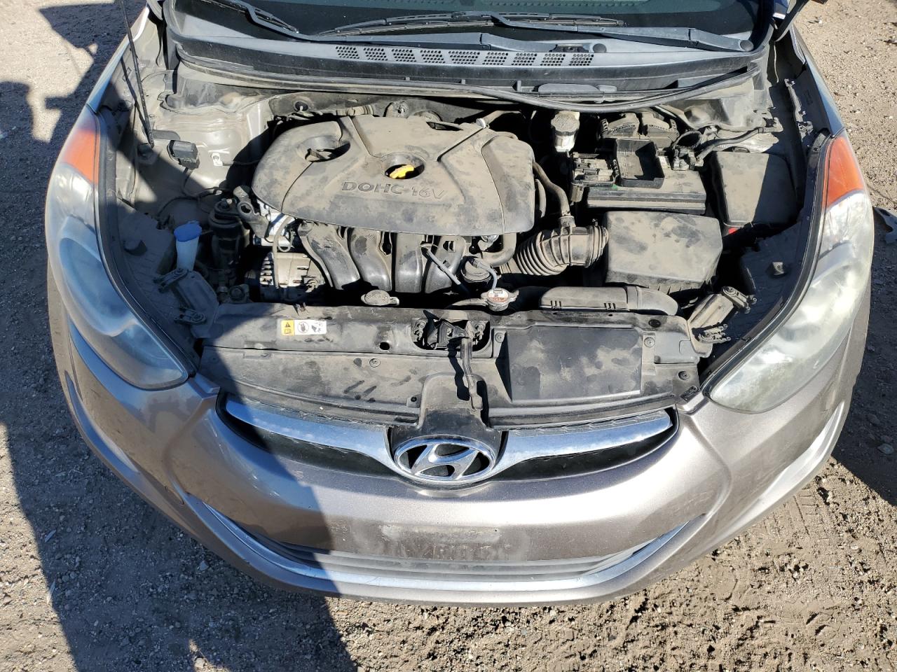 2013 Hyundai Elantra - Image 11