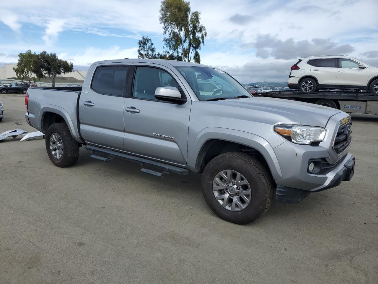 2019 Toyota Tacoma - Image 4