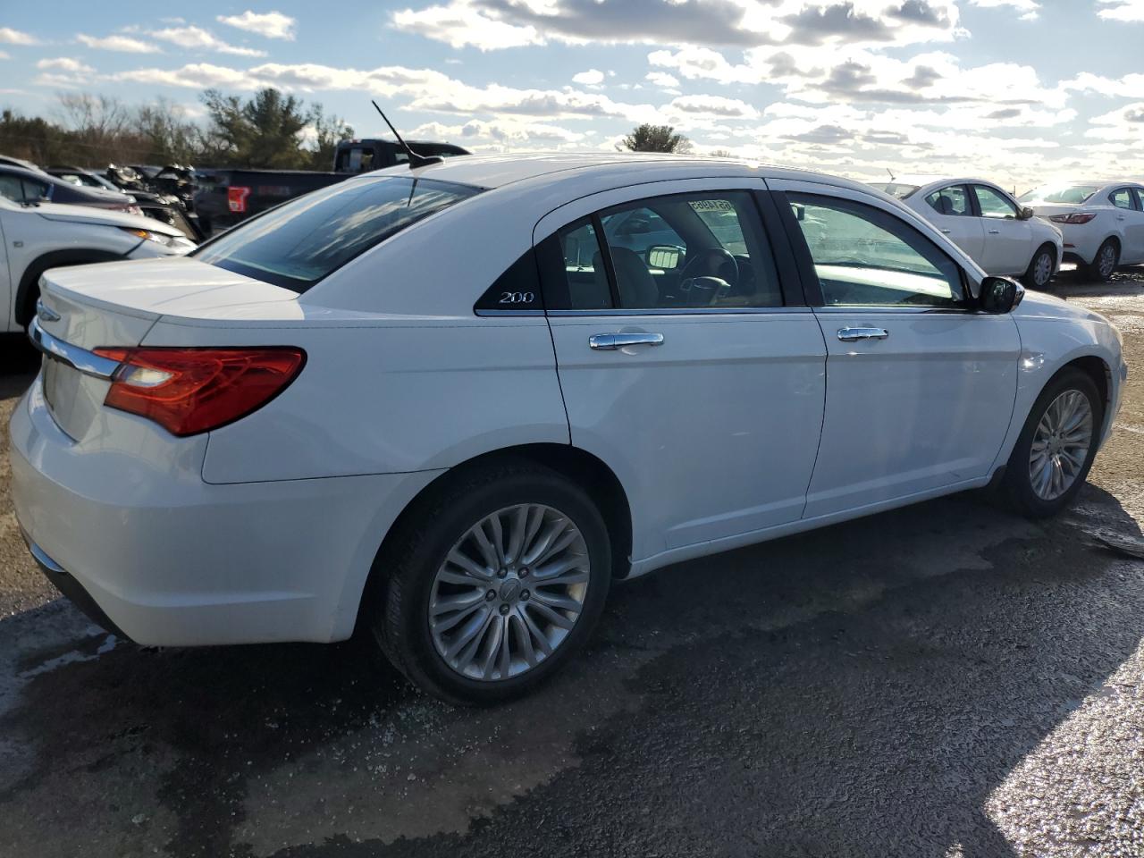 2012 Chrysler 200 - Image 3