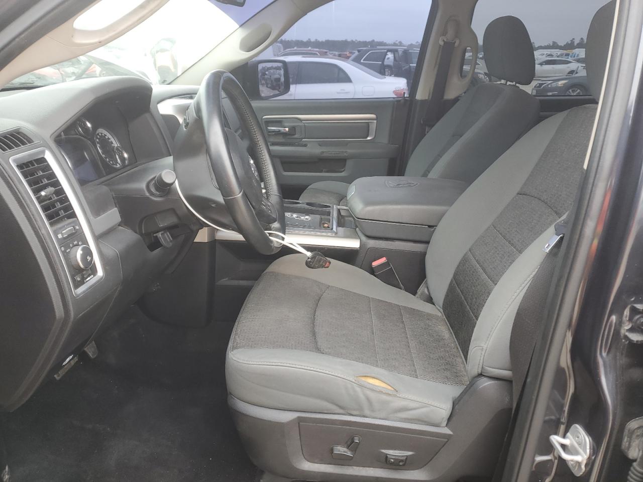 2013 RAM 1500 - Image 7