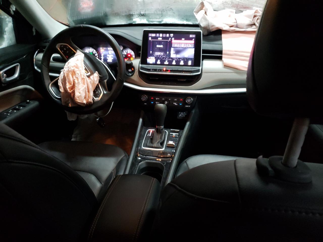 2022 Jeep Compass - Image 8