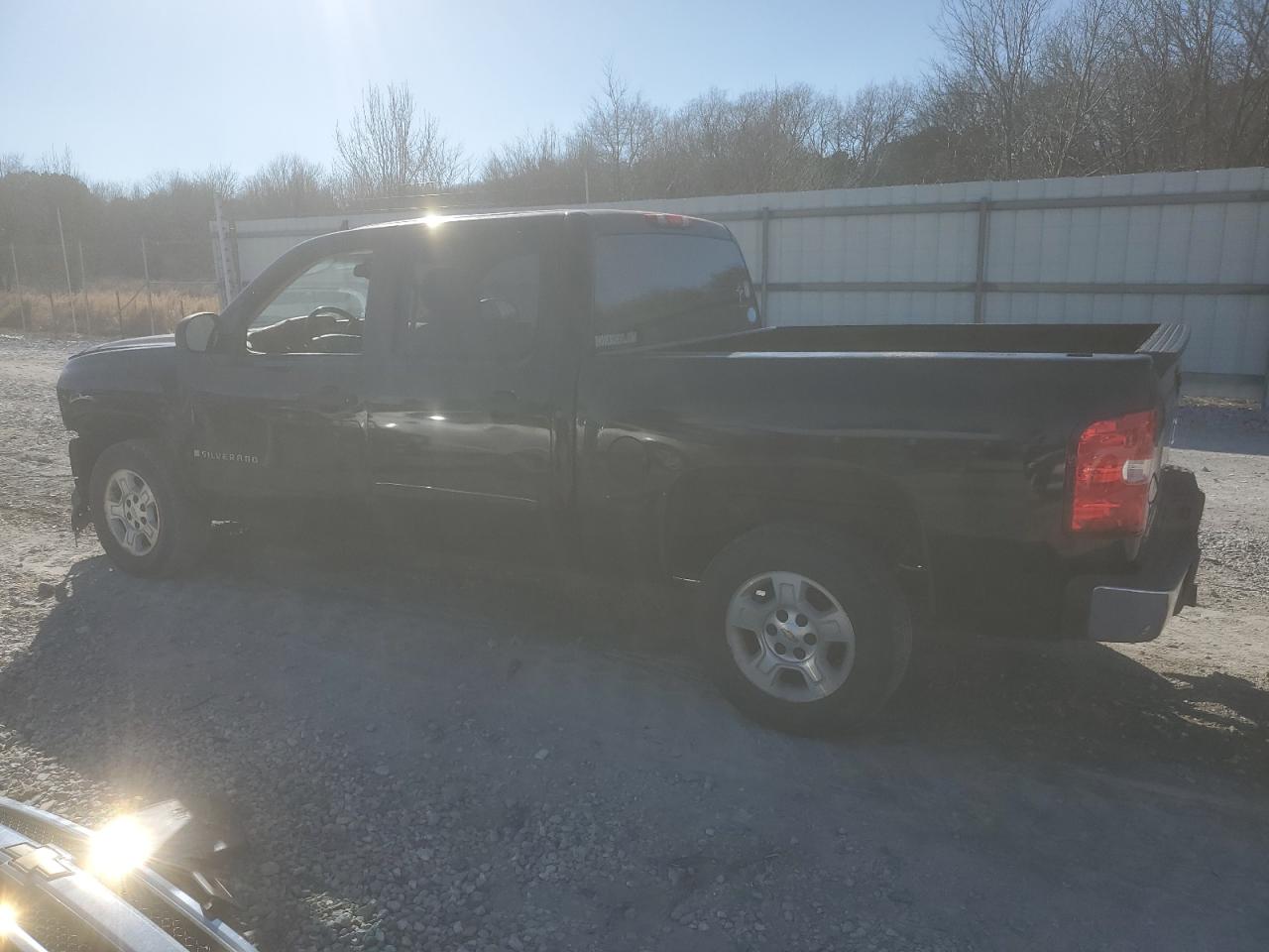 2008 Chevrolet Silverado - Image 2