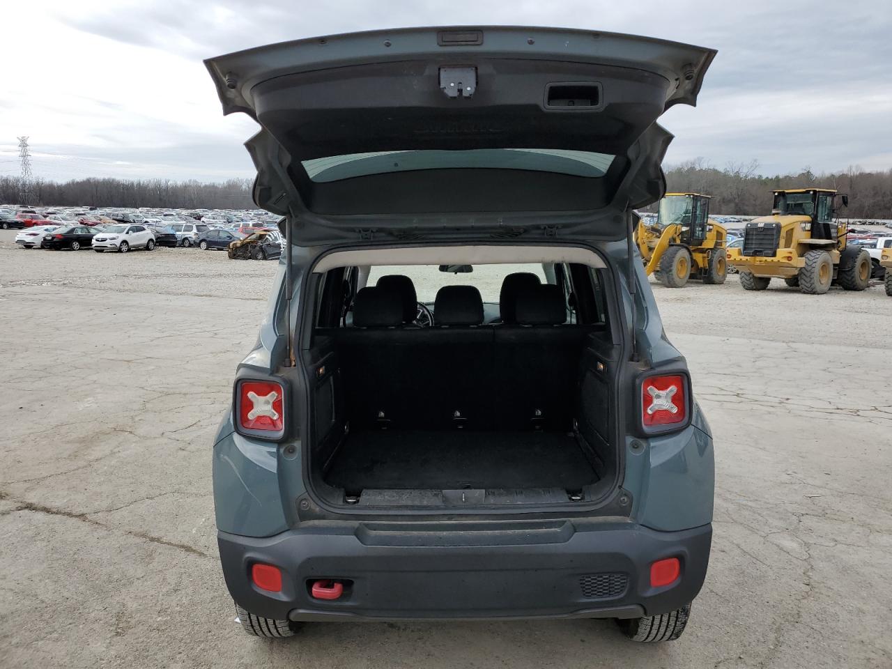 2015 Jeep Renegade - Image 6