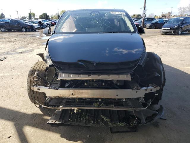  TESLA MODEL Y 2024 Czarny