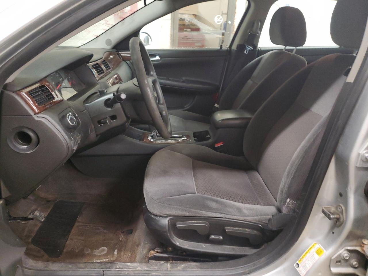 2010 Chevrolet Impala - Image 7
