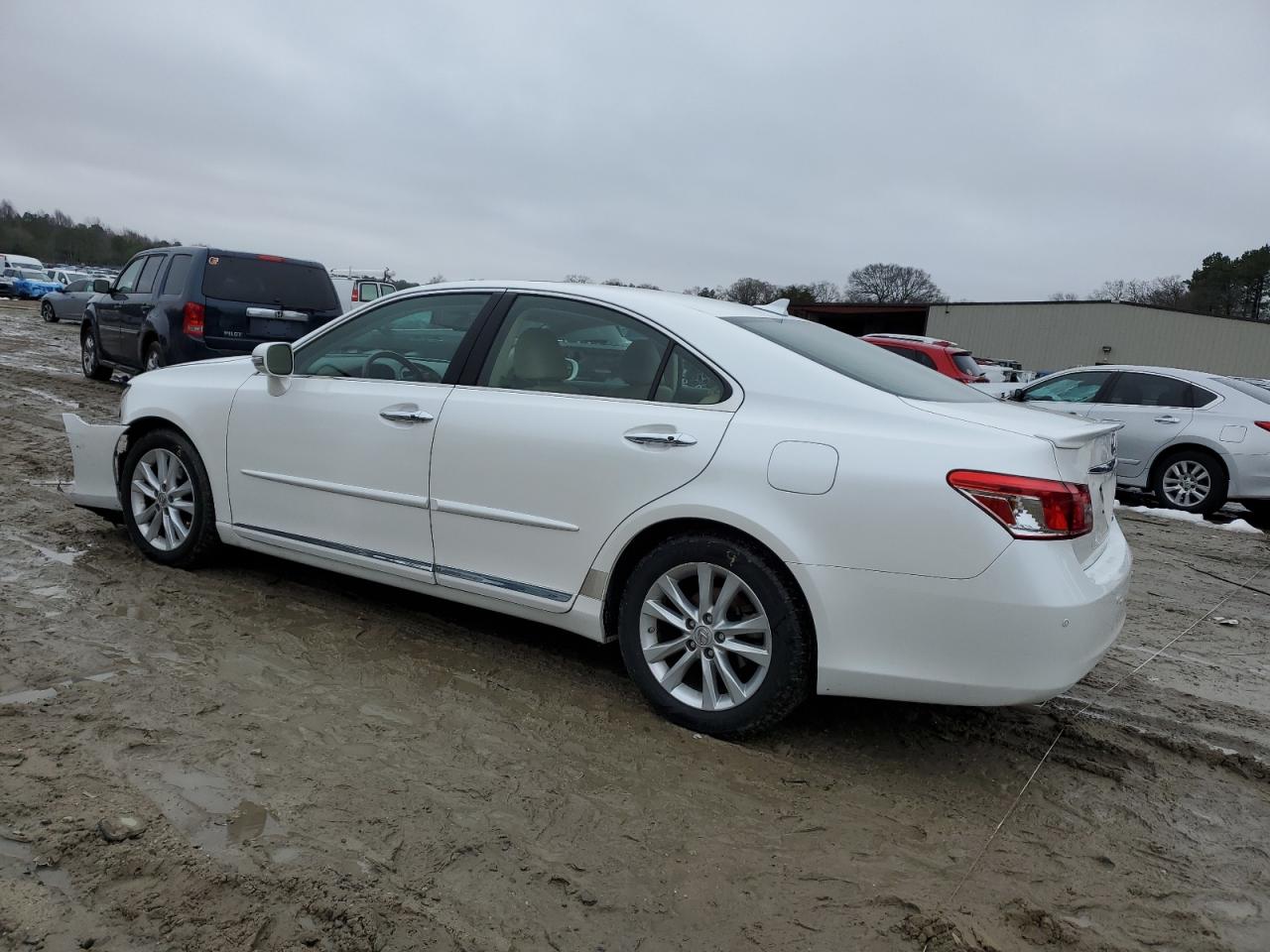 2011 Lexus ES - Image 2