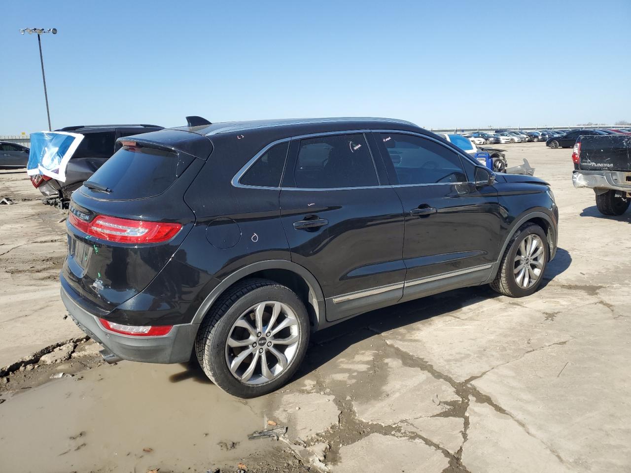 2015 Lincoln MKZ - Image 3