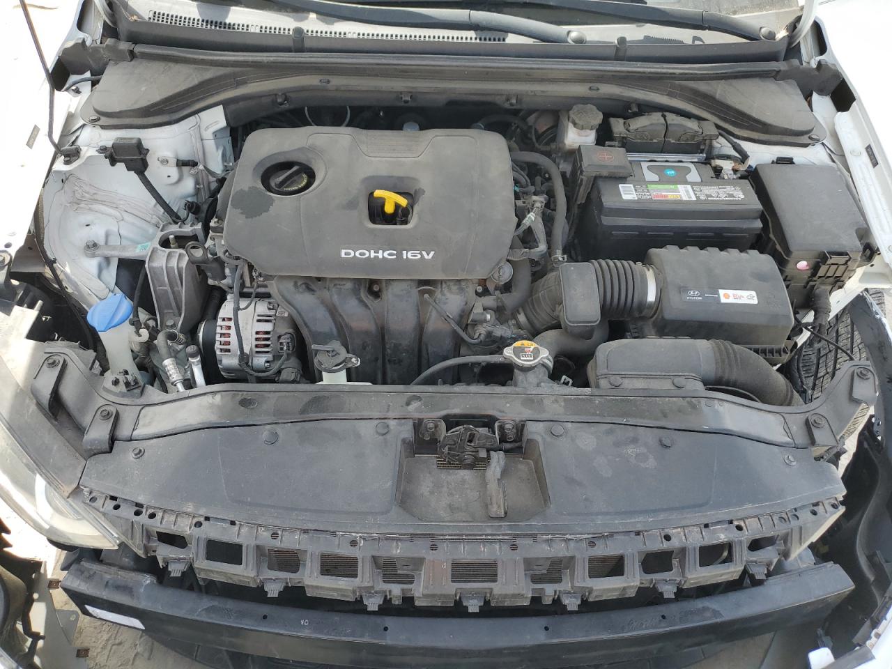 2017 Hyundai Elantra - Image 11