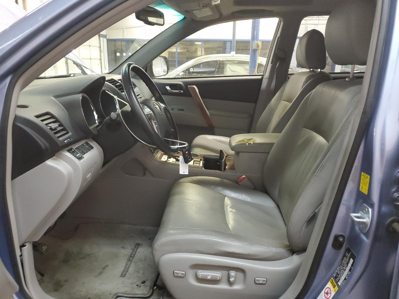 2010 Toyota Highlander - Image 7
