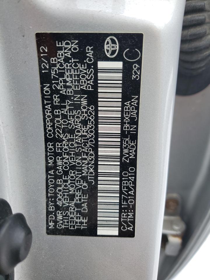 2013 Toyota Prius - Image 13