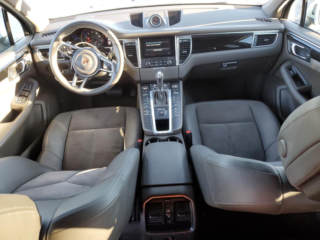 2017 Porsche Macan - Image 8