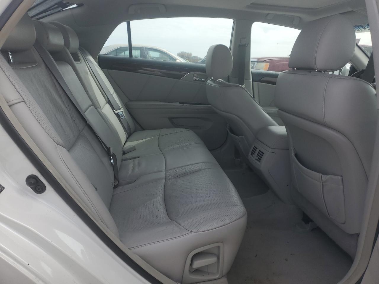 2008 Toyota Avalon - Image 10