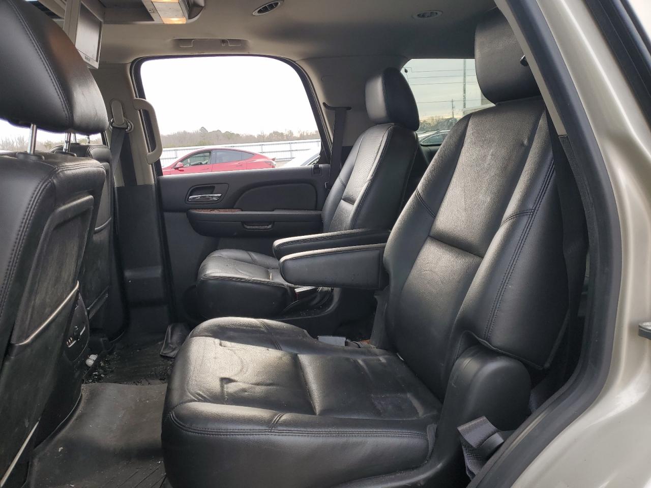 2013 Chevrolet Tahoe - Image 10