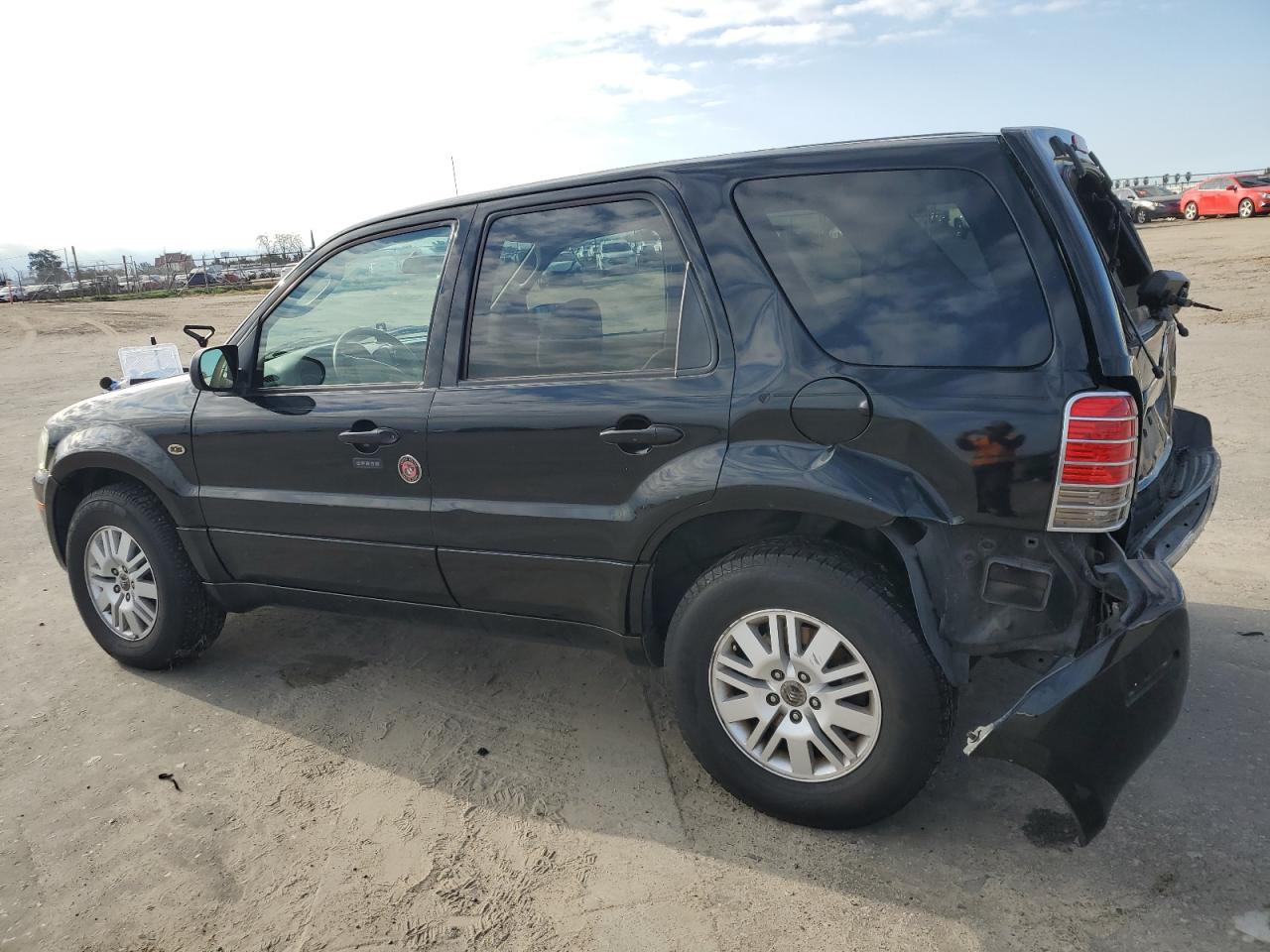2007 Mercury Mariner - Image 2