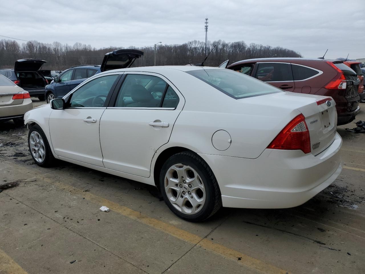 2010 Ford Fusion - Image 2