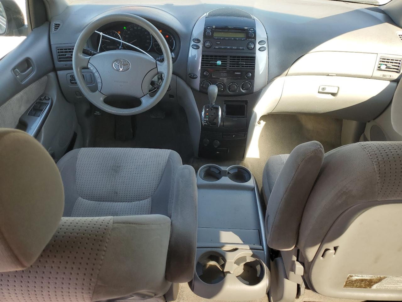 2008 Toyota Sienna - Image 8