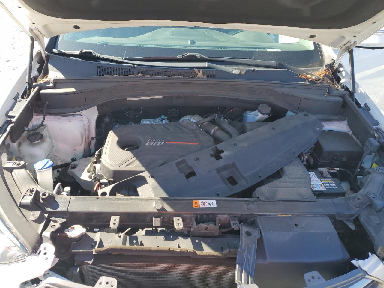 2018 Hyundai Santa Fe - Image 12