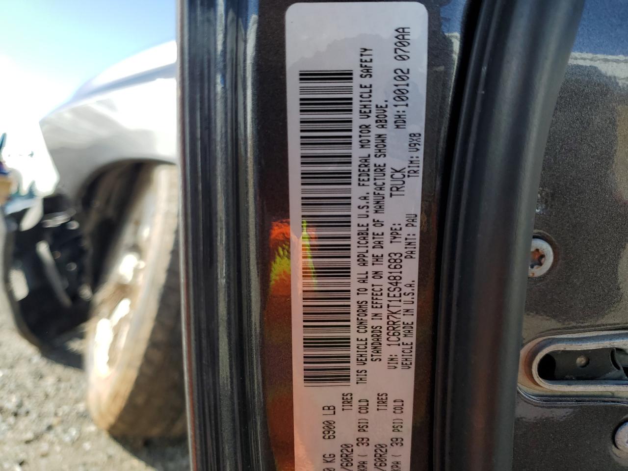 2014 RAM 1500 - Image 14