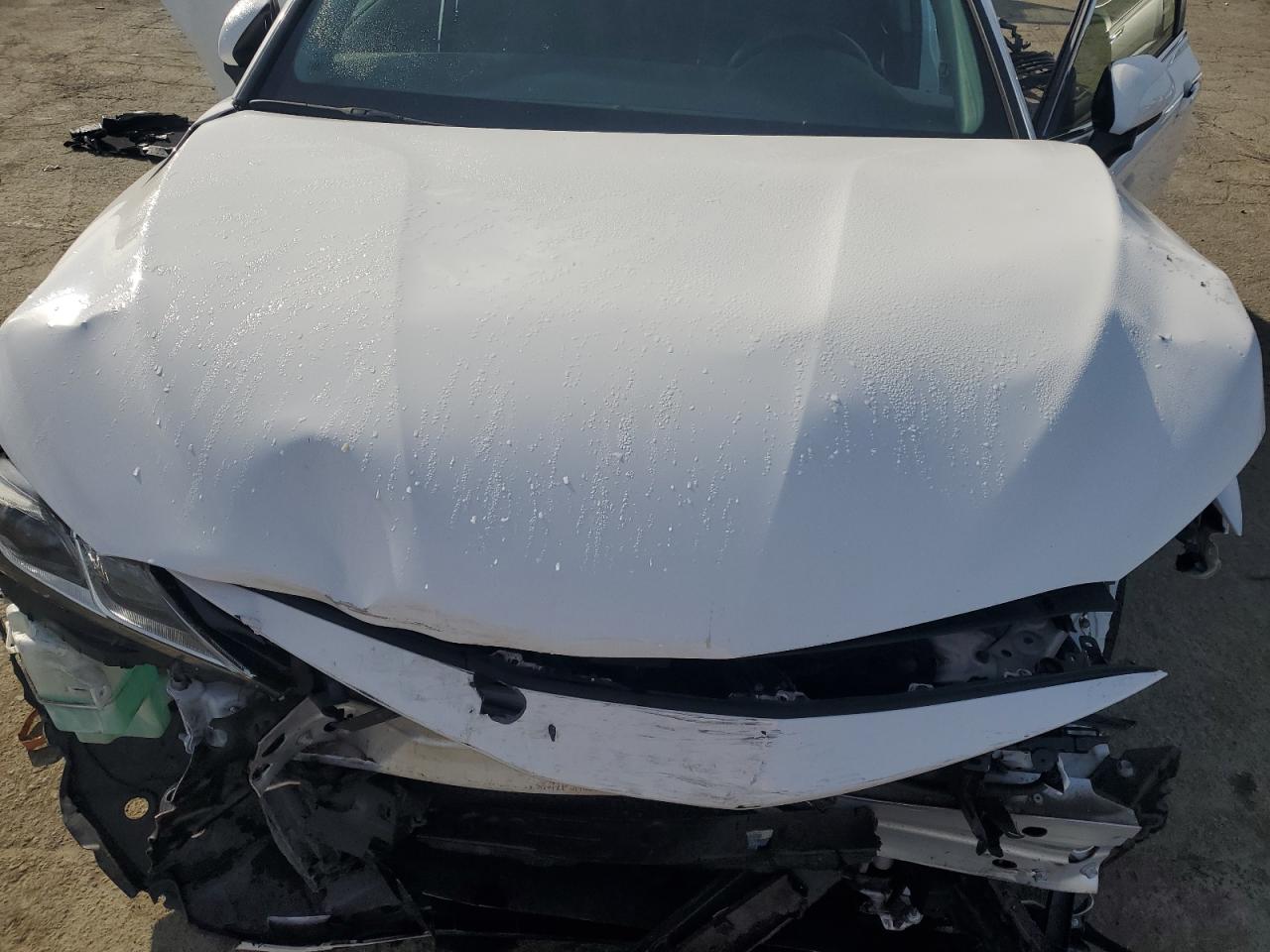 2018 Toyota Camry - Image 12
