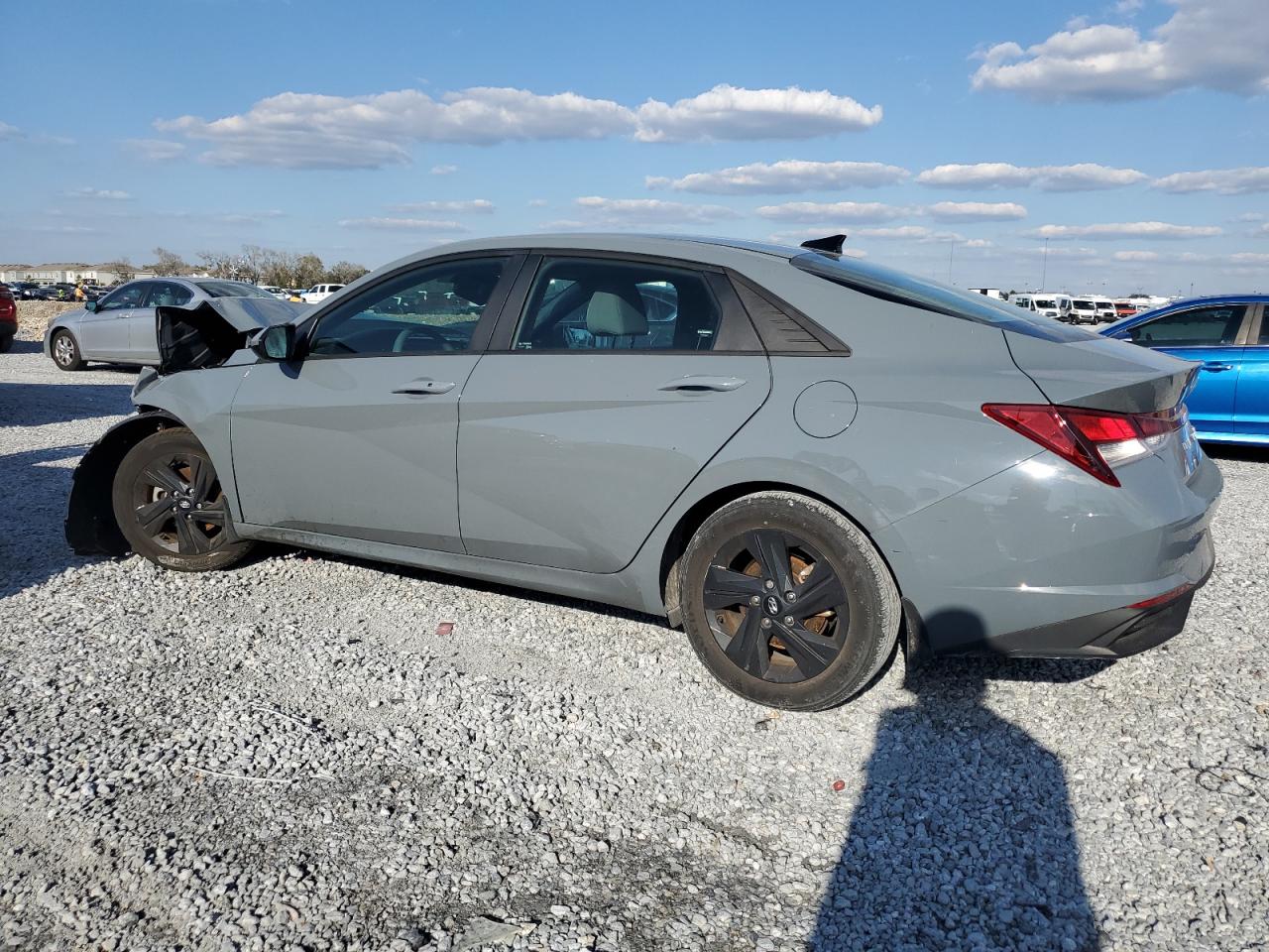 2022 Hyundai Elantra - Image 2